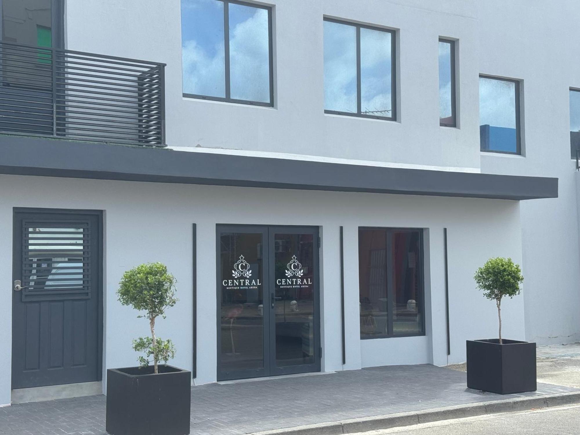 Central Boutique Hotel オラニエスタッド エクステリア 写真